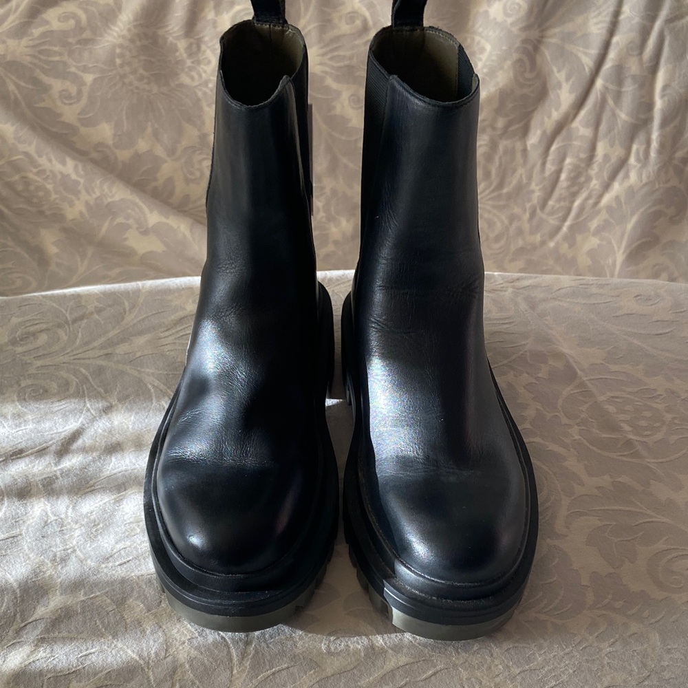 NEW Zara Black Real Leather Women's Chelsea lug Boots